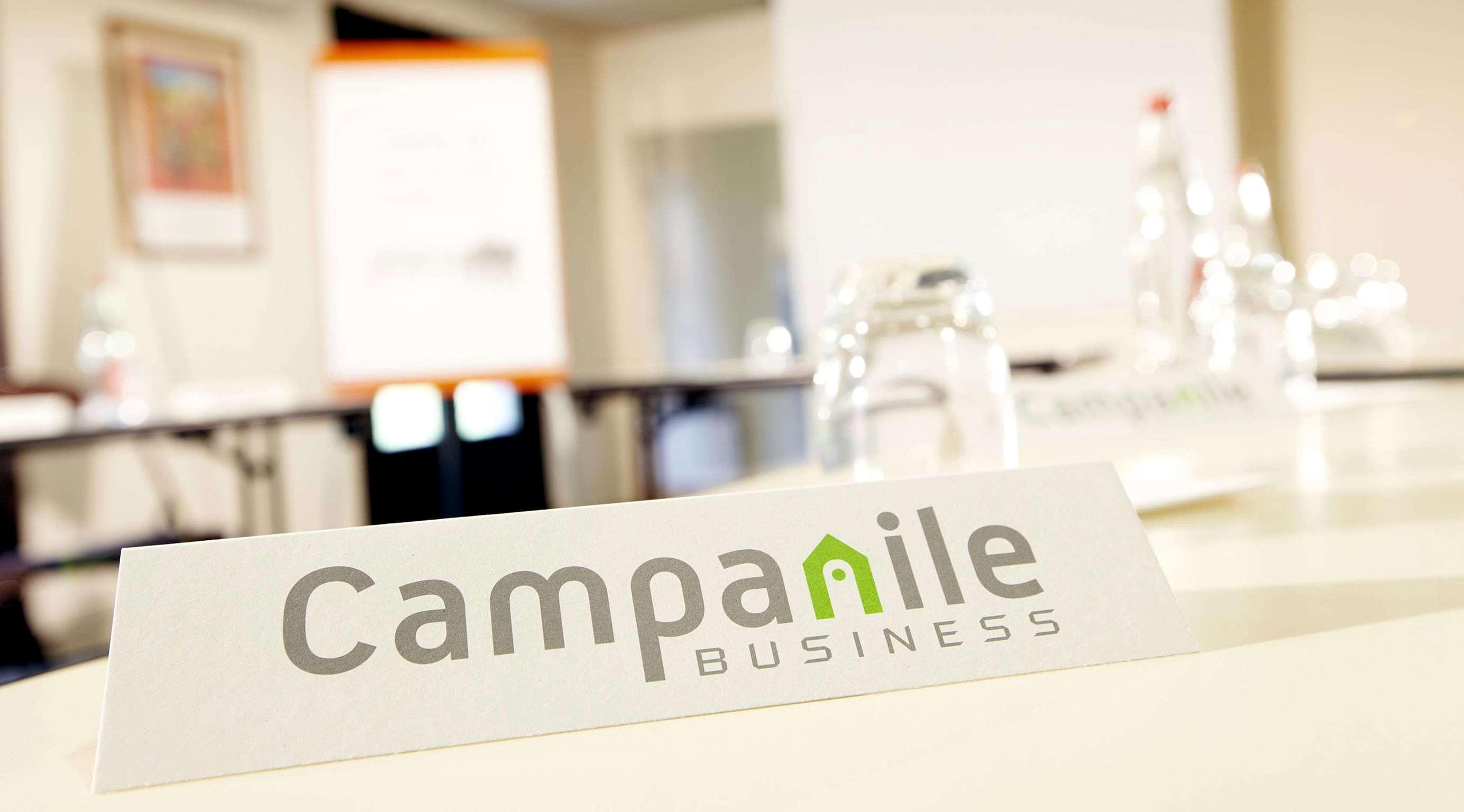 Campanile Saintes Hotel Екстериор снимка
